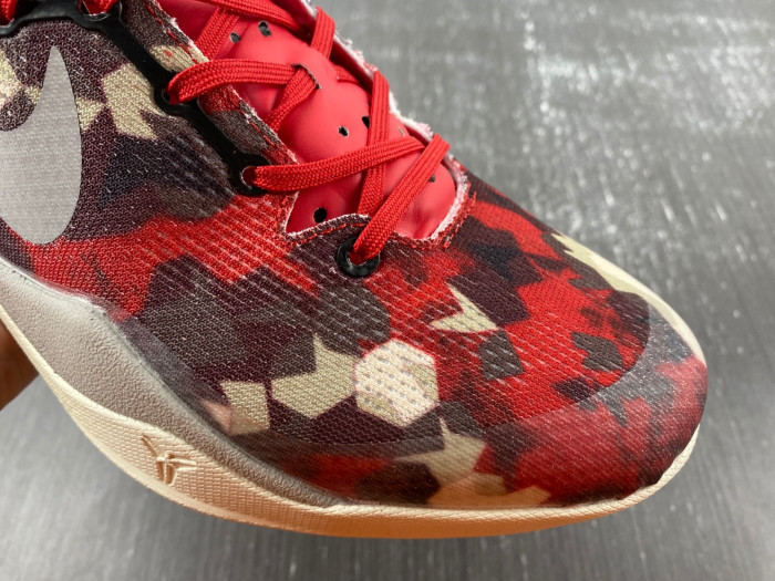 NNIKE Kobe 8 System "Milk Snake" 555035-601
