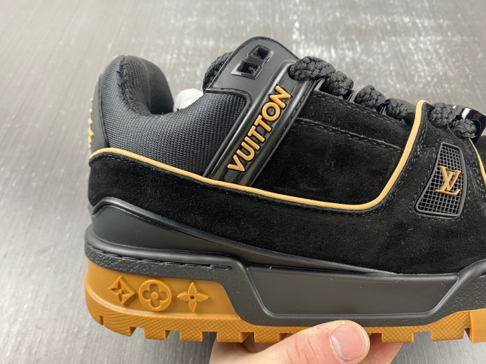l**is V*t*n lv trainer