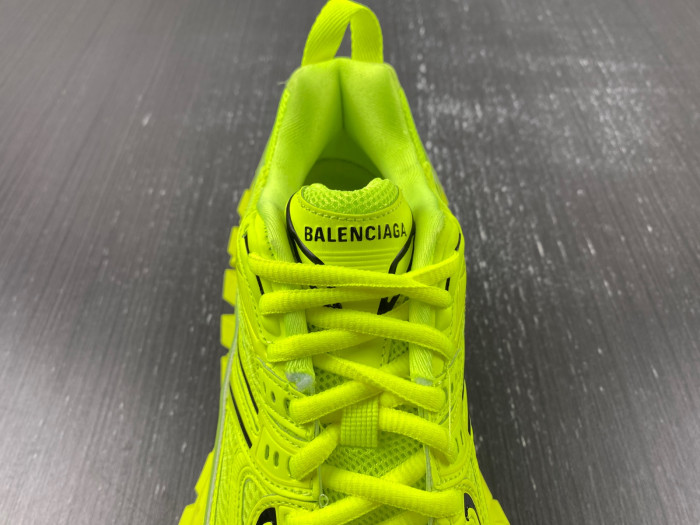 Ba*len*cia*ga defender black 685613w2rab7510