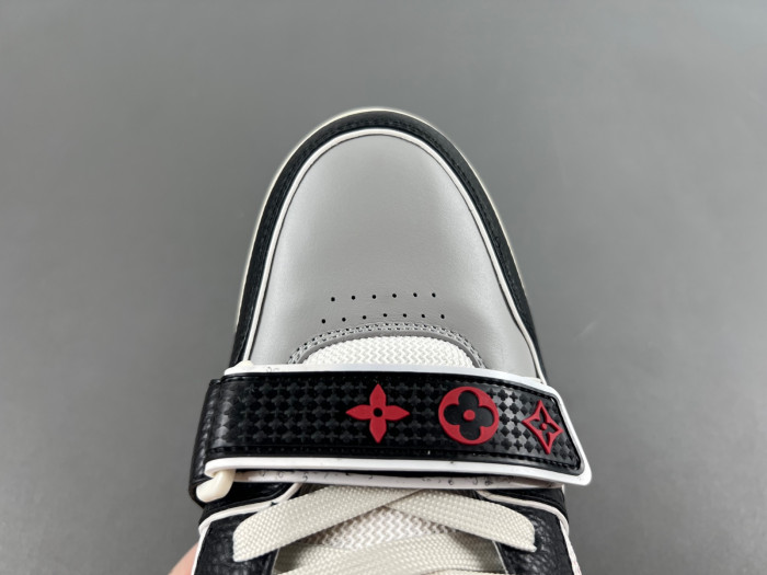 l**is V*t*n lv trainer