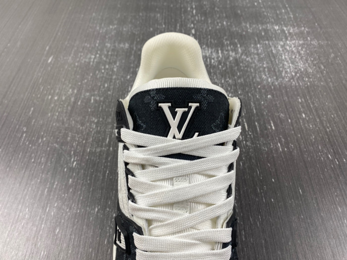 l**is V*t*n lv trainer
