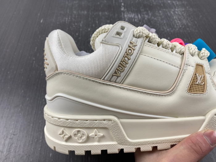l**is V*t*n lv trainer