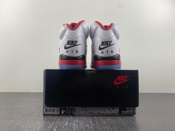 Air Jordan 5 “Fire Red”  136027-120