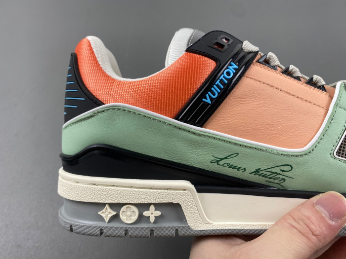 l**is V*t*n lv trainer