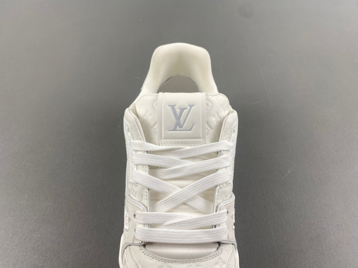 l**is V*t*n lv trainer