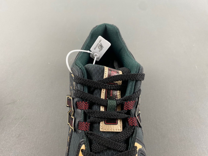 New Balance 1906R