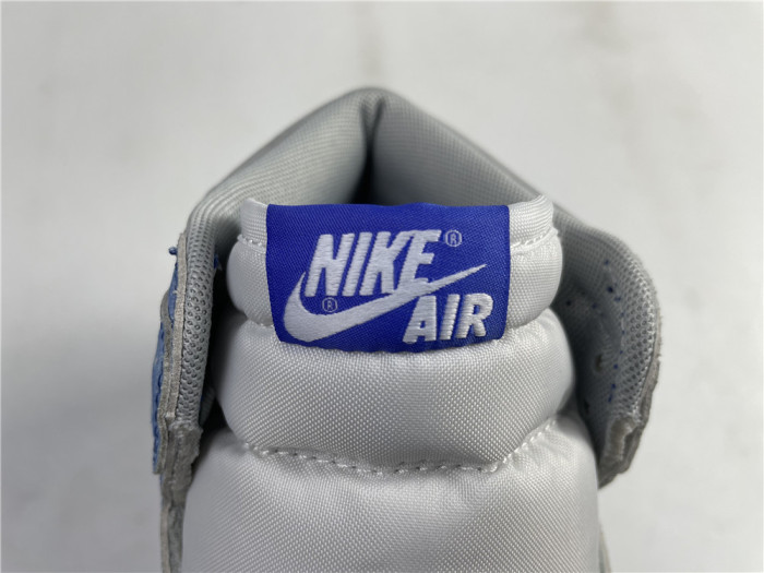 Jordan 1 Retro High OG Hyper Royal 555088-402