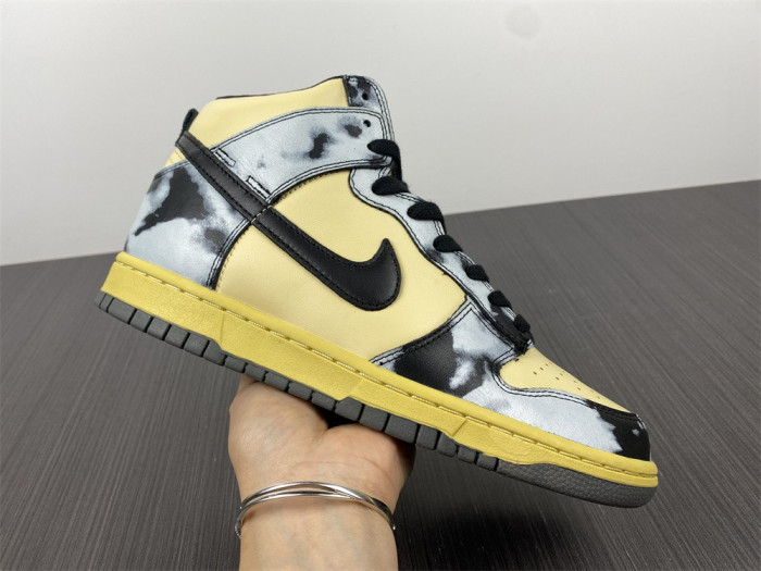 Dunk High DD9404-700
