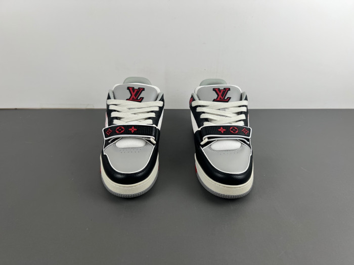 l**is V*t*n lv trainer