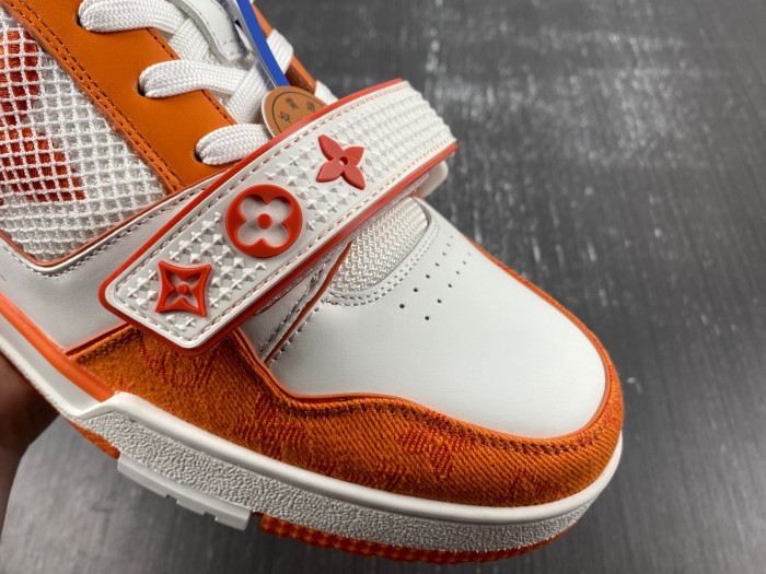 LV ARCH LIGHT SNEAKER