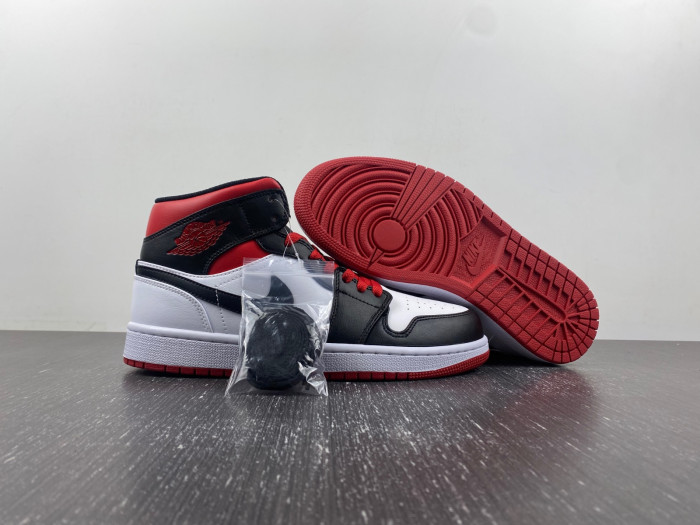 AIR JORDAN 1 MID DQ8426-106