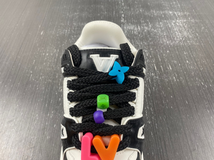 l**is V*t*n lv trainer