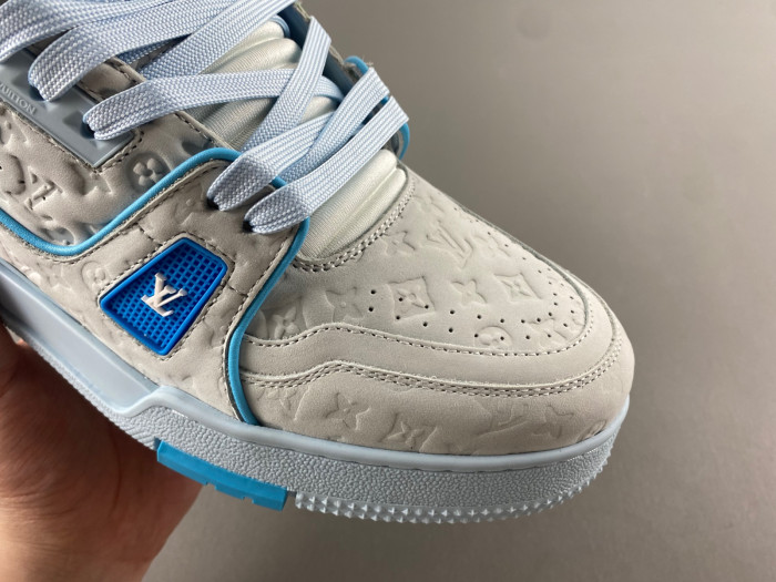 l**is V*t*n lv trainer