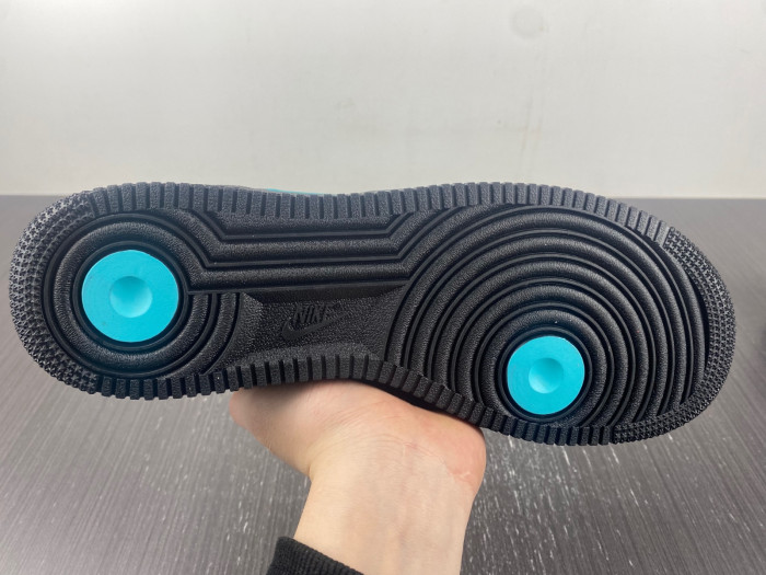 T*f*ny & co. x nike air force 1 low dz1382-001