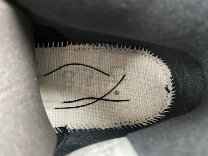 Air Jordan 4 “Black Cat” 2025