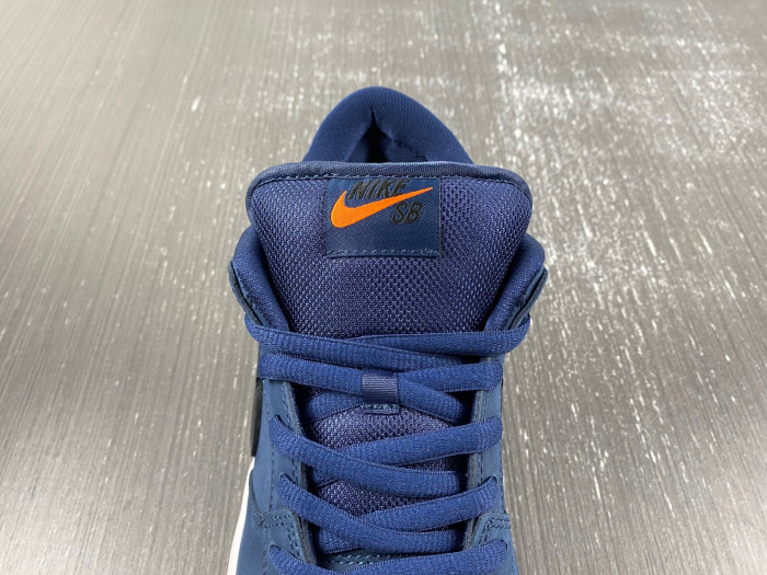 Nike SB Dunk Low Pro ISO CW7463-401