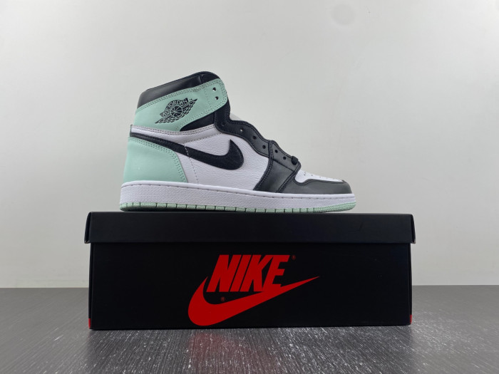 AIR JORDAN 1 RETRO HIGH OG NRG AJ1 861428-100