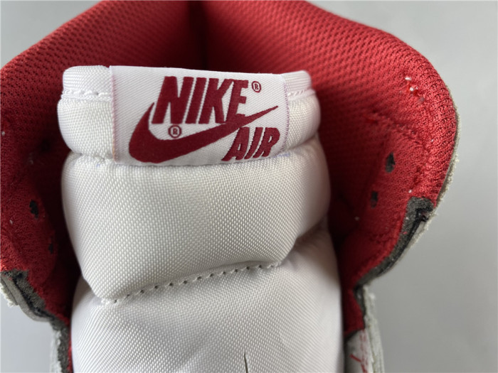 Jordan 1 Retro Metallic Red (2017) 555088-103