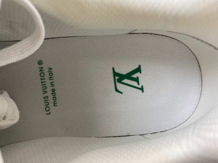 l**is V*t*n lv trainer