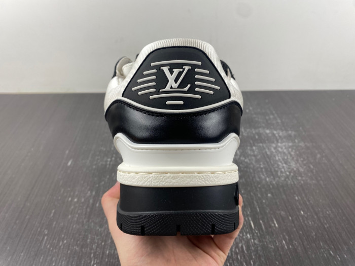 l**is V*t*n lv trainer