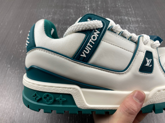 l**is V*t*n lv trainer