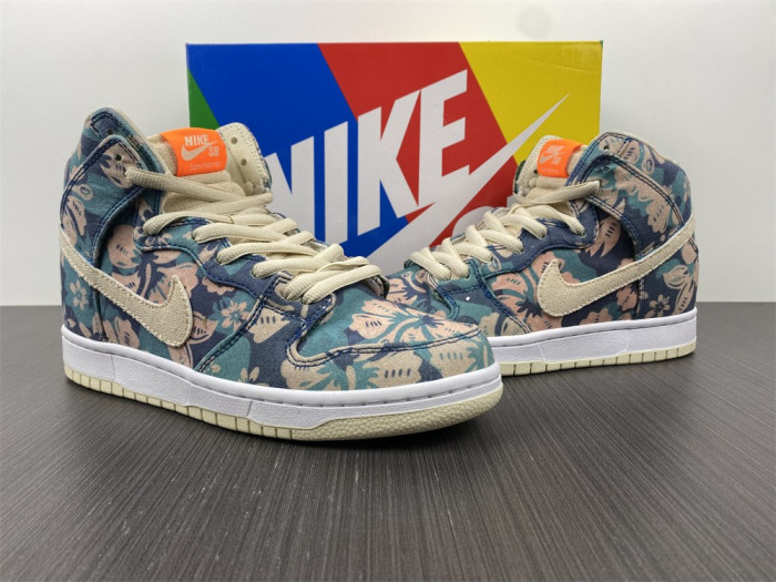 Dunk High SB 
