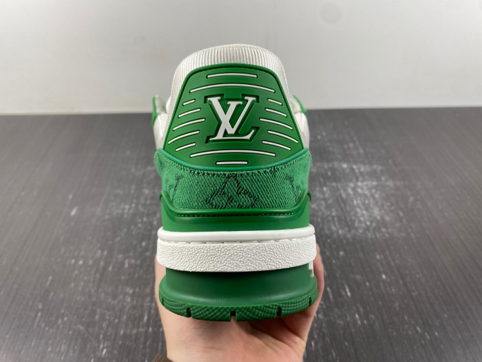 l**is V*t*n lv trainer