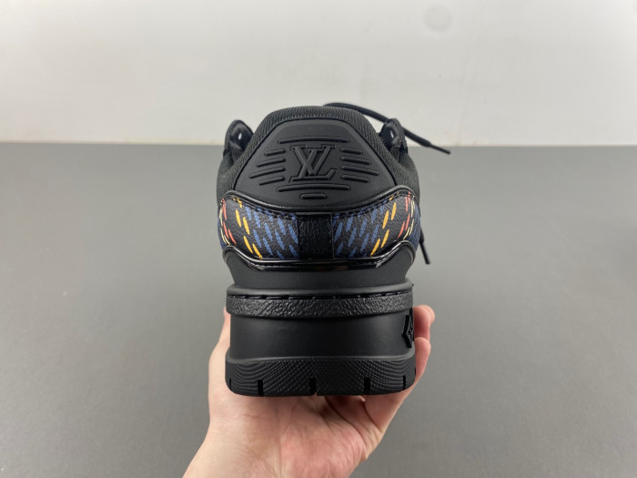 l**is V*t*n lv trainer