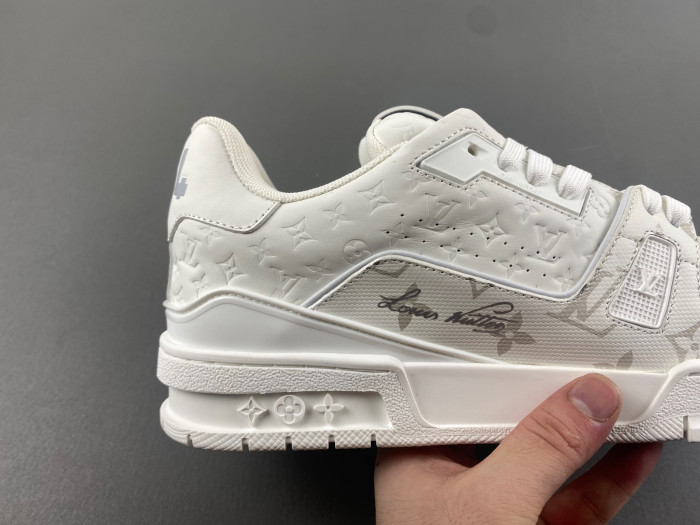 l**is V*t*n lv trainer