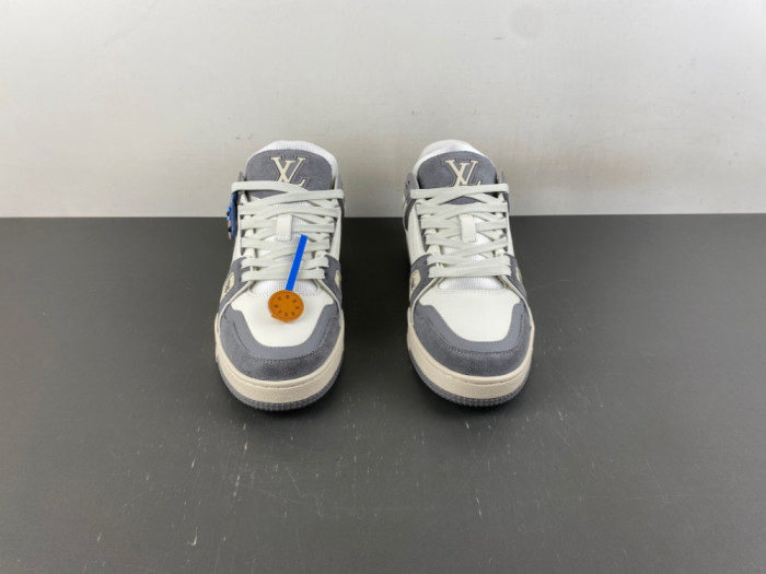 L0vis Vvtt0n LV trainer