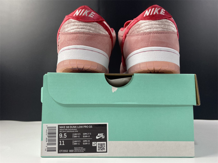 Nike SB Dunk Low StrangeLove Skateboards (Regular Box) CT2552-800