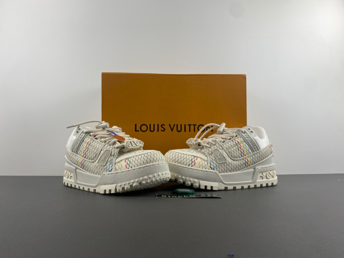 l**is V*t*n lv trainer