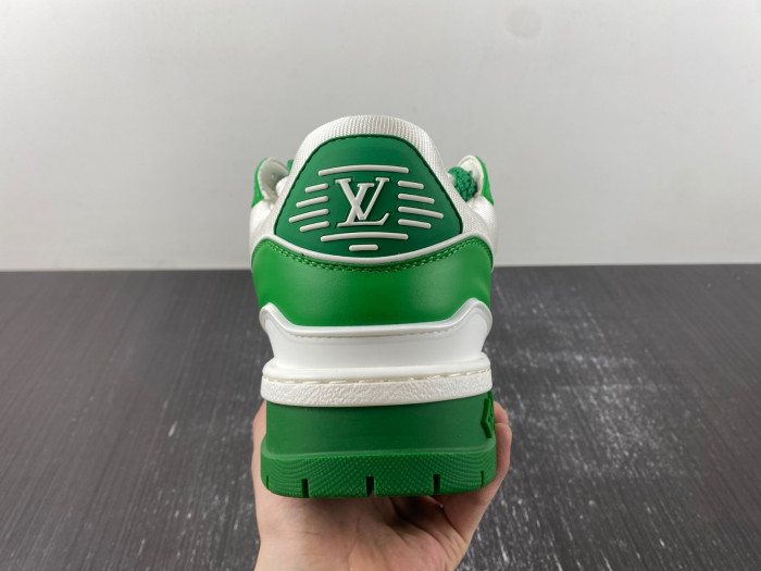 l**is V*t*n lv trainer