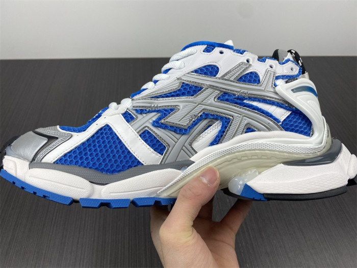 Ba*len*cia*ga runner sneaker