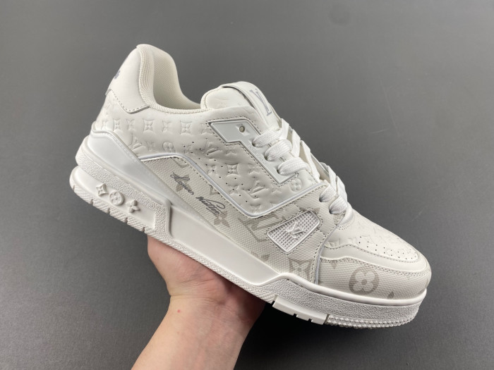 l**is V*t*n lv trainer