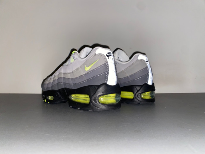 NIKE AIR MAX 95 SP CT1689-001