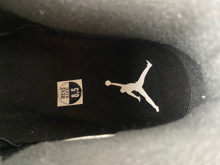 AIR JORDAN 4 RETRO 