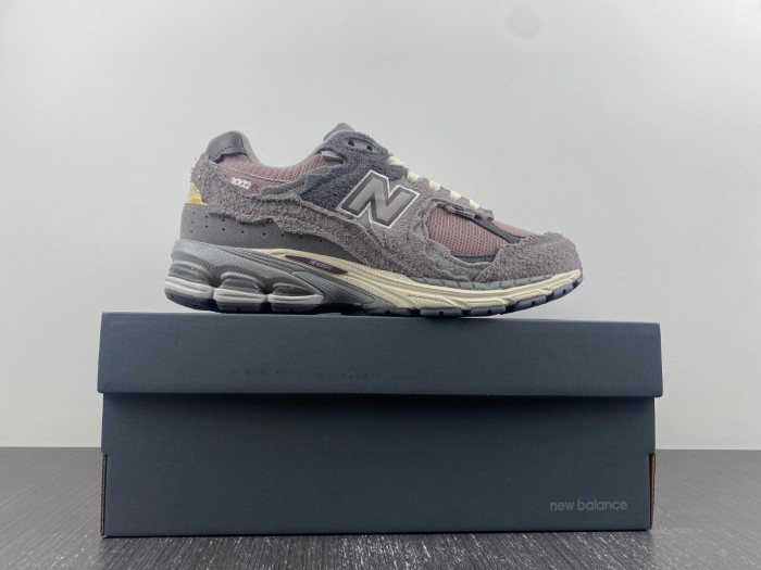 NEW BALANCE 2002R M2002RDY