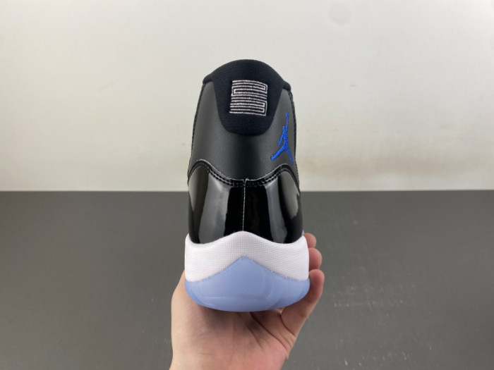 AIR JORDAN 11 RETRO SPACE JAM (2026) CT8012-900