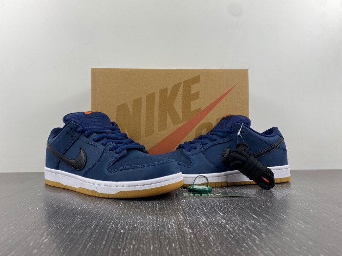 Nike SB Dunk Low Pro ISO CW7463-401