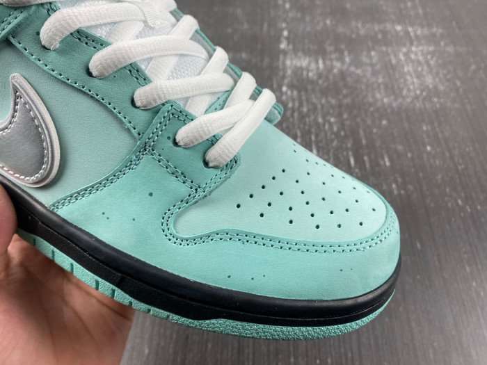Nike SB Dunk Low BV1310-402