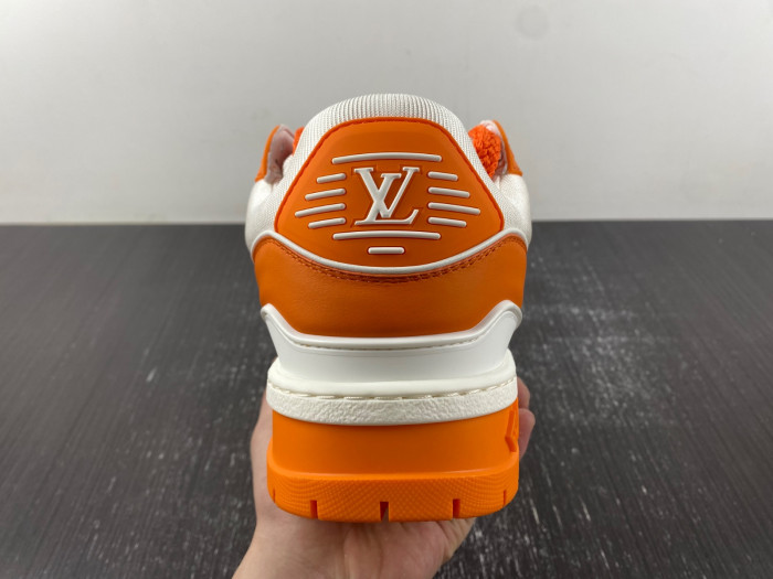 l**is V*t*n lv trainer