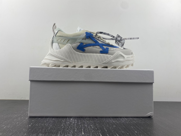 Off-White c/o Virgil Abloh