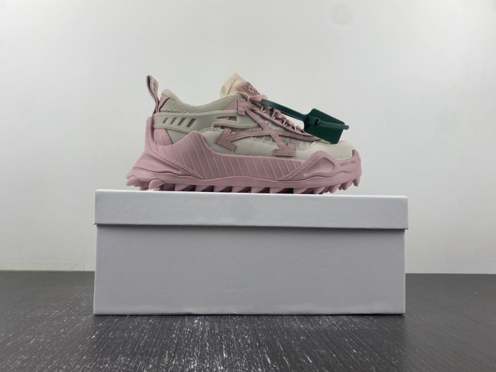 Off-White c/o Virgil Abloh