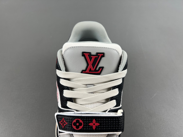 l**is V*t*n lv trainer