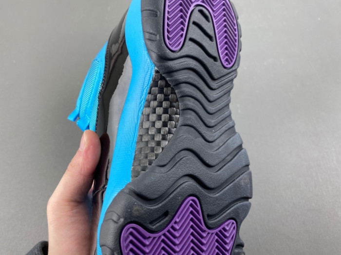 AIR JORDAN 11 RETRO CT8012-440