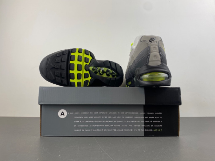NIKE AIR MAX 95 SP CT1689-001