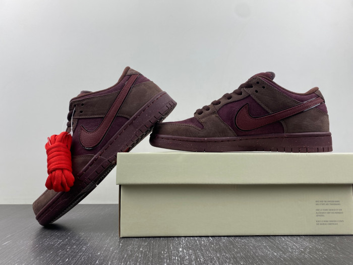 Nike Dunk SB LOW FN0619-600