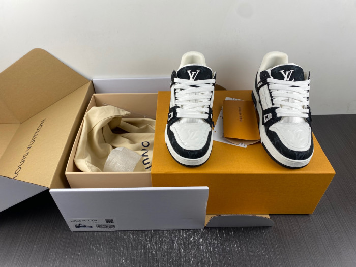 l**is V*t*n lv trainer