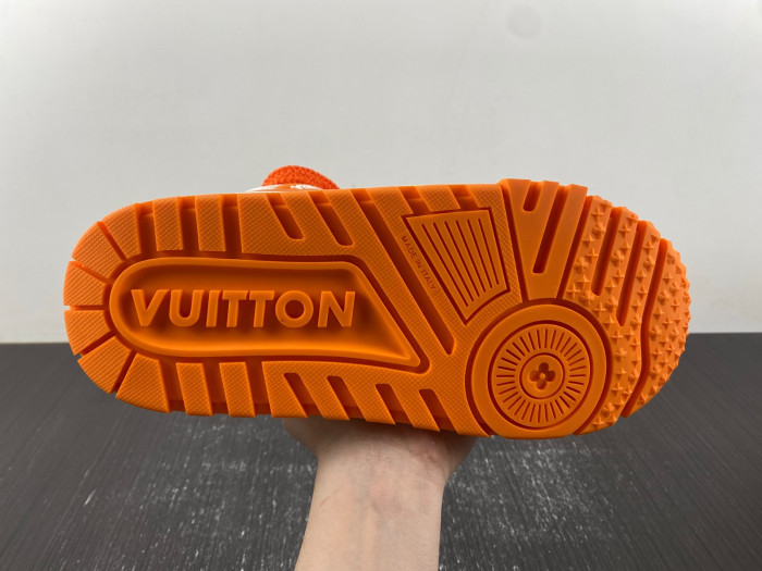 l**is V*t*n lv trainer